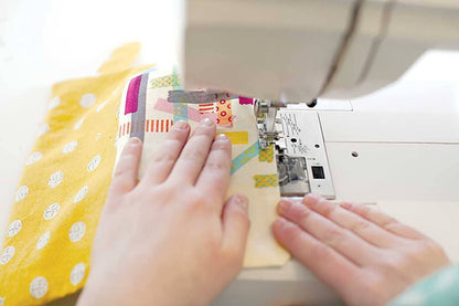 C&T Publishing - Sewing for Beginners Handy Pocket Guide - by Annabel Wrigley